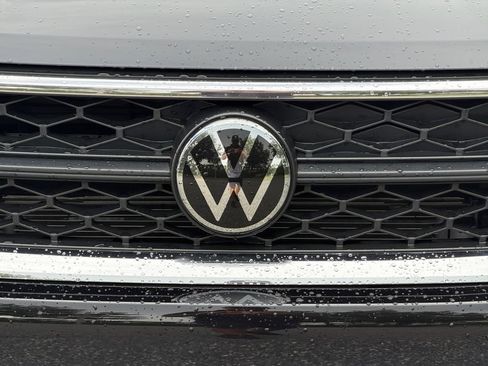 Used 2024 Volkswagen Taos SE FWD image 35
