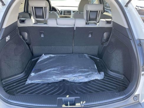 Used 2022 Honda HR-V EX image 48