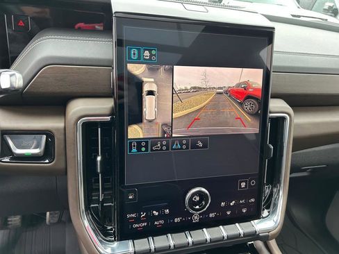 New 2026 GMC Yukon XL Denali Ultimate w/ LPO, Floor Liner Package image 10