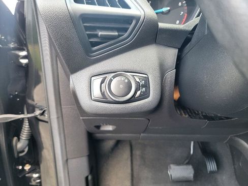 Used 2013 Ford Escape SE FWD image 14
