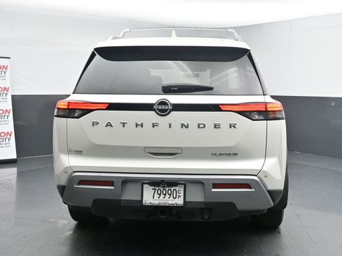 Used 2024 Nissan Pathfinder Platinum w/ Cargo Package image 8