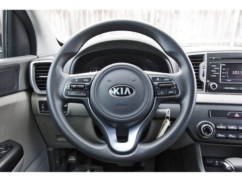 Used 2017 Kia Sportage LX image 13