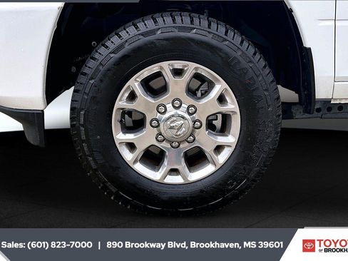 Used 2024 RAM 2500 Laramie AWD/4WD image 8