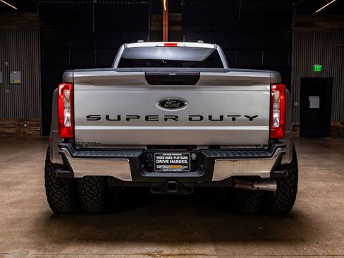 Used 2023 Ford F350 XLT w/ FX4 Off-Road Package image 8