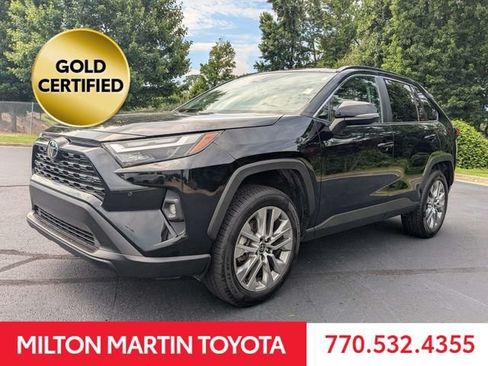 Used 2023 Toyota RAV4 XLE Premium FWD image 5