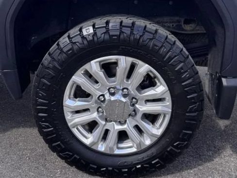 Used 2023 GMC Sierra 2500 Denali w/ Denali Ultimate Package AWD/4WD image 7