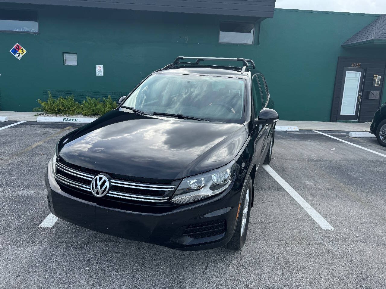 Used 2015 Volkswagen Tiguan S FWD image 10
