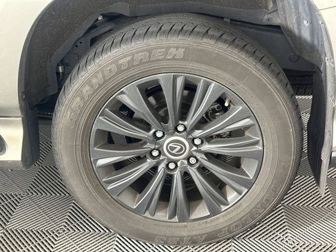 Used 2023 Lexus GX 460 Premium w/ Accessory Package AWD/4WD image 10