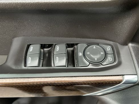 Used 2020 Chevrolet Silverado 1500 LT w/ All-Star Edition image 17