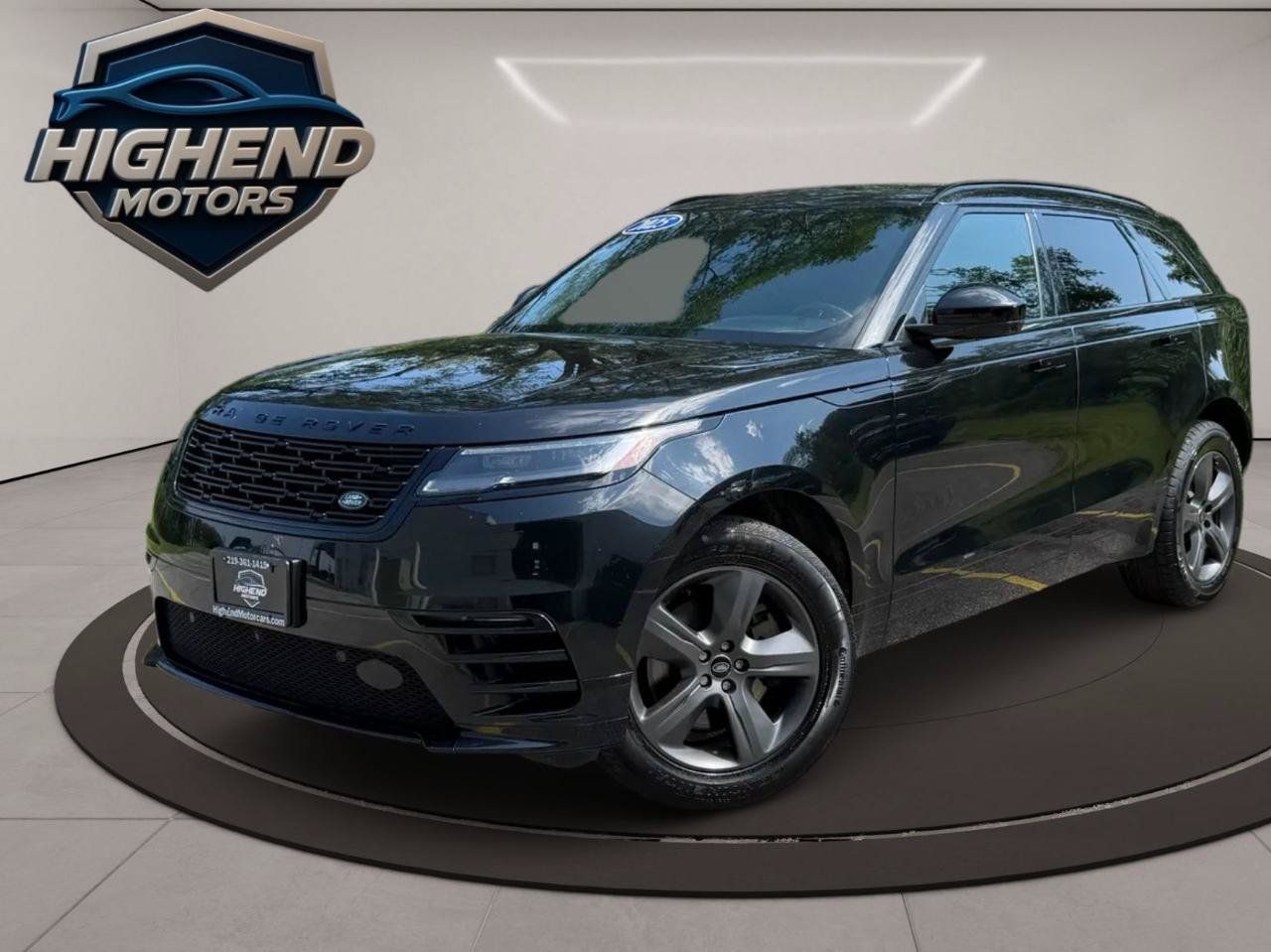 Used 2025 Land Rover Range Rover Velar Dynamic SE AWD/4WD image 2