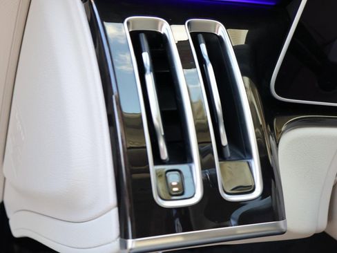 Used 2022 Mercedes-Benz S 580 4MATIC Sedan image 19