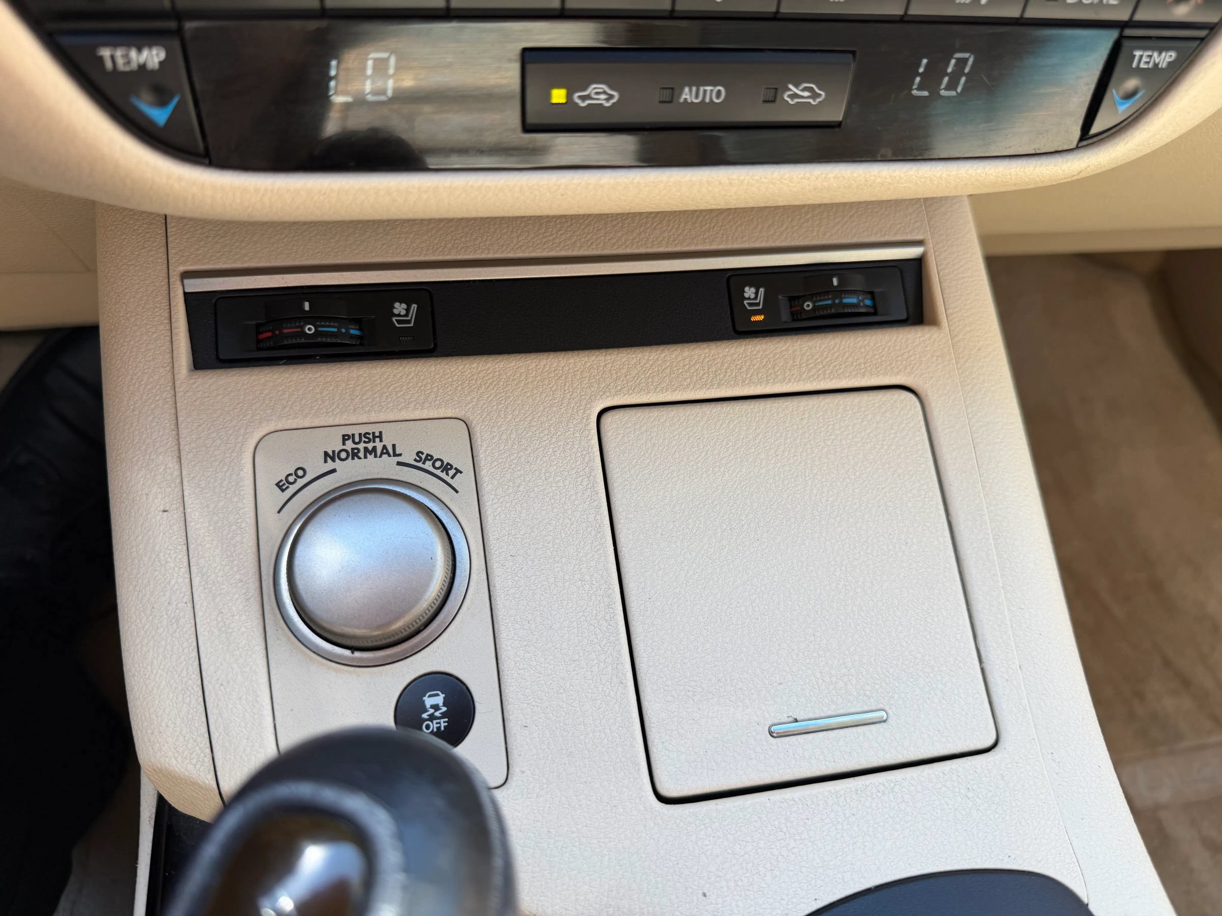 Used 2015 Lexus ES 350 w/ Premium Package FWD image 30