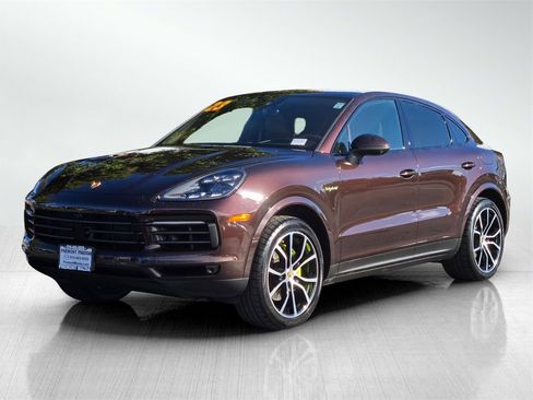 Used 2023 Porsche Cayenne Platinum Edition w/ Premium Package Plus (PIA) image 8