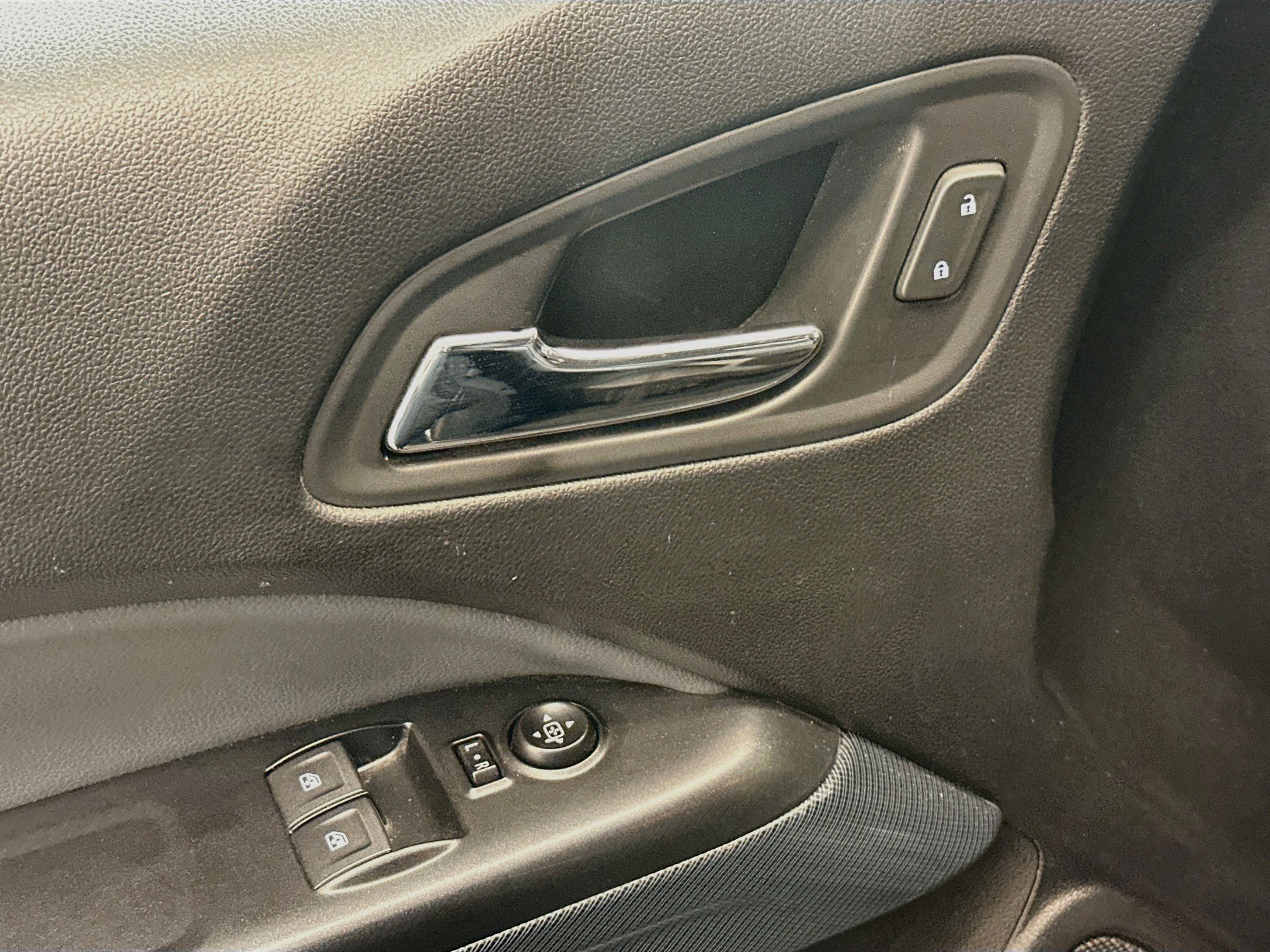 Used 2019 Chevrolet Colorado Z71 AWD/4WD image 15