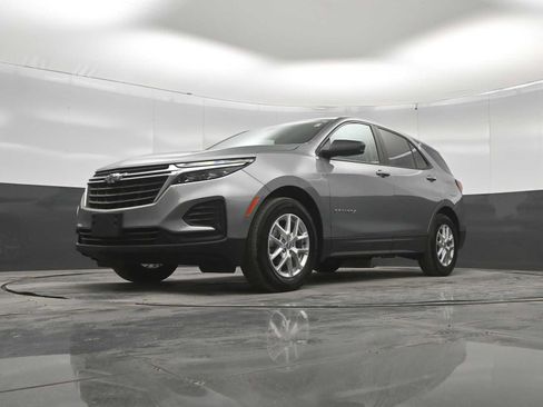 Used 2023 Chevrolet Equinox LS w/ LS Convenience Package FWD image 35