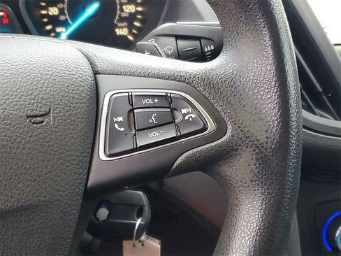 Used 2017 Ford Escape SE w/ Equipment Group 201A image 17