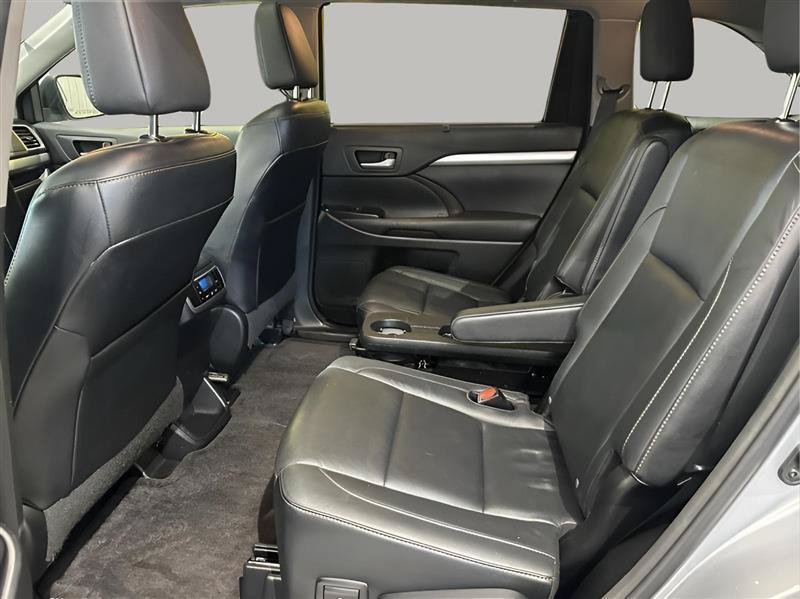 Used 2015 Toyota Highlander XLE AWD/4WD image 20