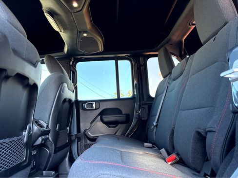 Used 2024 Jeep Wrangler Unlimited Rubicon image 19