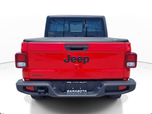 Used 2024 Jeep Gladiator Sport AWD/4WD image 5
