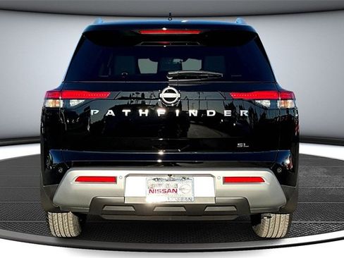 New 2025 Nissan Pathfinder SL image 4
