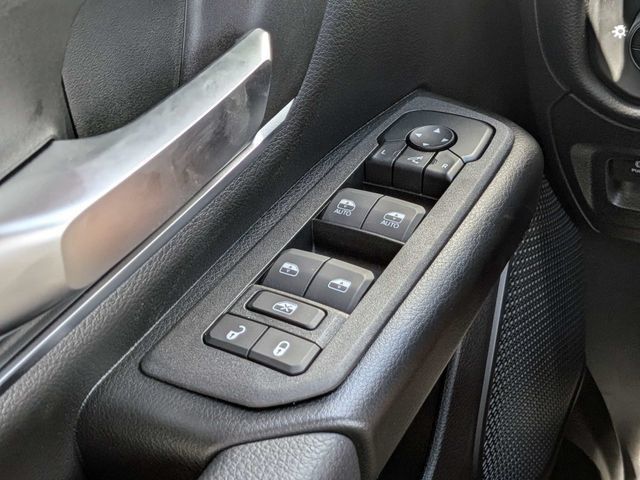 New 2026 RAM 1500 4x4 Crew Cab image 24