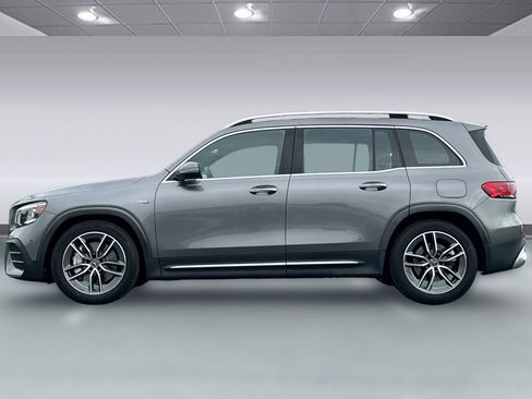 Used 2022 Mercedes-Benz GLB 35 AMG 4MATIC image 2