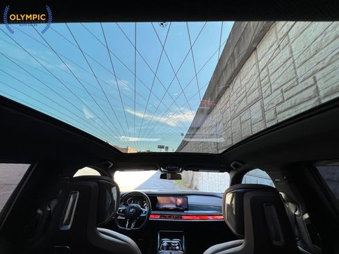 Used 2023 BMW 740i image 34