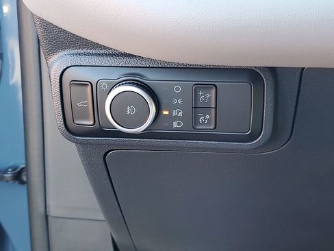 New 2026 Ford Explorer Active w/ Active Comfort Package image 9