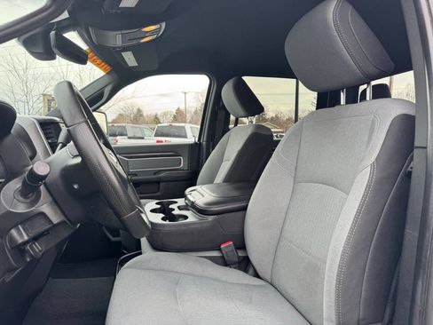 Used 2023 RAM 2500 Big Horn w/ Cold Weather Group image 13