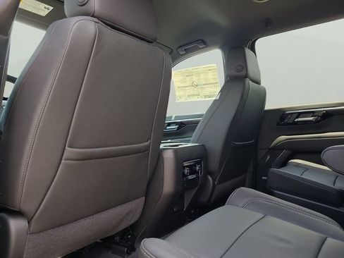 New 2026 Chevrolet Suburban LT w/ Comfort Package RWD image 12