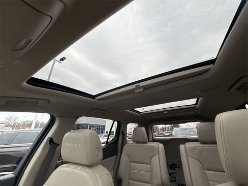 Used 2018 GMC Acadia Denali w/ Technology Package image 16