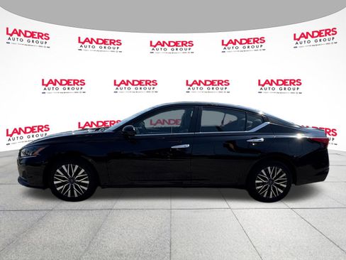 Used 2023 Nissan Altima 2.5 SV image 6