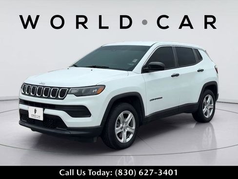 Used 2023 Jeep Compass Sport AWD/4WD image 3