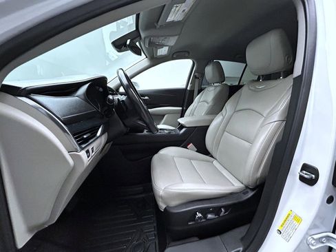 Used 2020 Cadillac XT4 Premium Luxury image 10