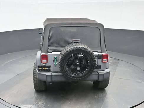 Used 2018 Jeep Wrangler Unlimited Sport S AWD/4WD image 20