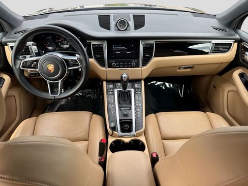 Used 2018 Porsche Macan AWD/4WD image 22