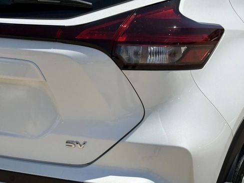 Used 2024 Nissan Kicks SV FWD image 7