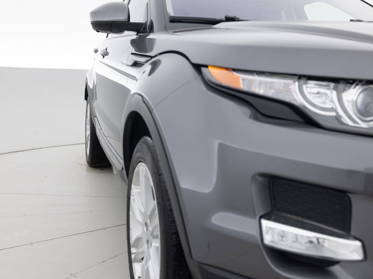 Used 2015 Land Rover Range Rover Evoque Pure Premium AWD/4WD image 11