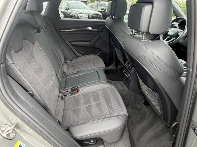 Used 2023 Audi SQ5 Prestige AWD/4WD image 31