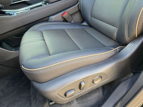 New 2026 Chevrolet Traverse High Country w/ LPO, Floor Liner Package image 10