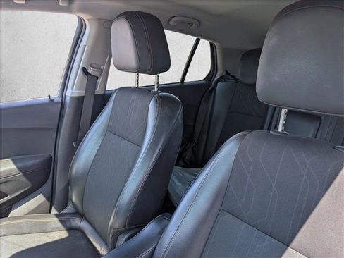 Used 2017 Chevrolet Trax LT w/ LT Convenience Package FWD image 12