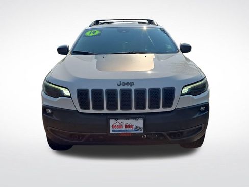 Used 2019 Jeep Cherokee Trailhawk AWD/4WD image 10