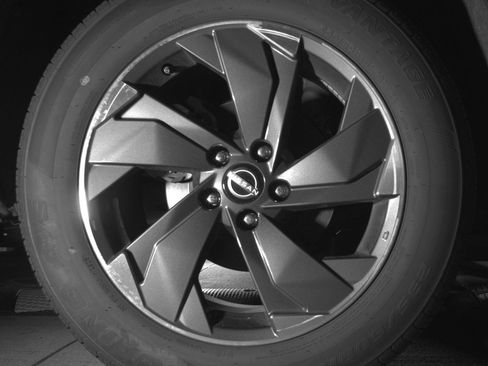 Used 2025 Nissan Rogue SV FWD image 15