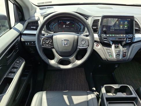 Used 2023 Honda Odyssey EX-L image 16
