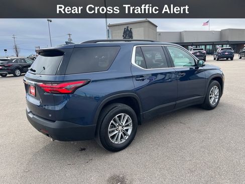 Used 2023 Chevrolet Traverse LT image 6