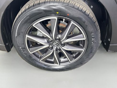 Used 2018 MAZDA CX-5 Touring w/ Preferred Equipment Package FWD image 38