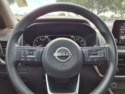 Used 2023 Nissan Rogue S FWD image 26