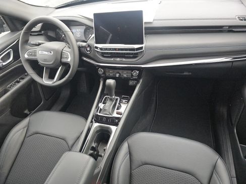 New 2026 Jeep Compass Latitude image 21