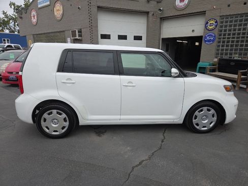 Used 2010 Scion xB Release Series 7.0 image 6