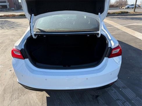 Used 2024 Chevrolet Malibu LT image 6